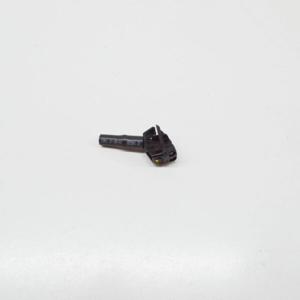 VOLVO V40 Front Left Washer Nozzle 31425837 NEW GENUINE - Image 3