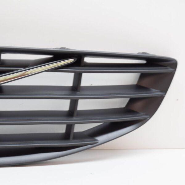 Volvo V60 Front Grille 31425883 NEW