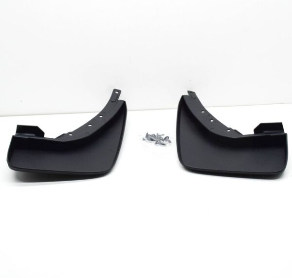 Volvo XC60 MK2 dirt catcher rear 31435991 NEW ORIGINAL - Image 5