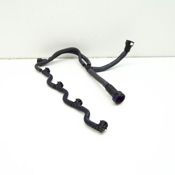 Volvo V70 MK3 Fuel Return Pipe Pants 31452374 NEW GENUINE - Image 5