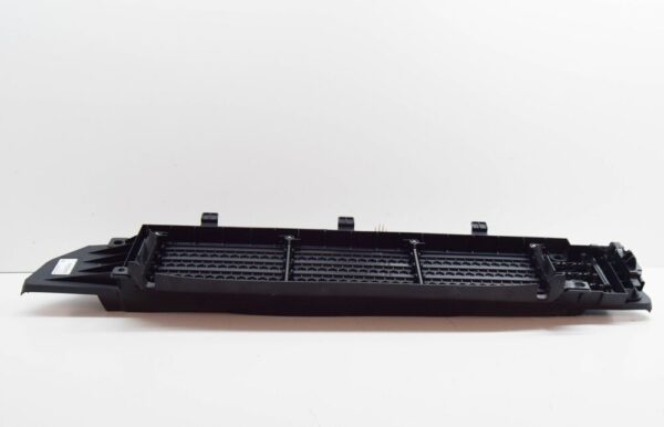 Volvo XC40 Front Radiator Air Guide Cover 31455424 NEW GENUINE - Image 3