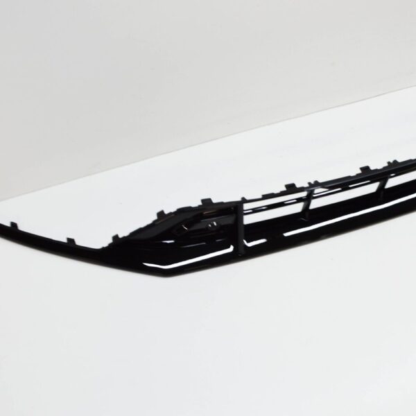 VOLVO S60 MK3 FRONT LOWER GRILLE 31455656 NEW GENUINE - Image 3