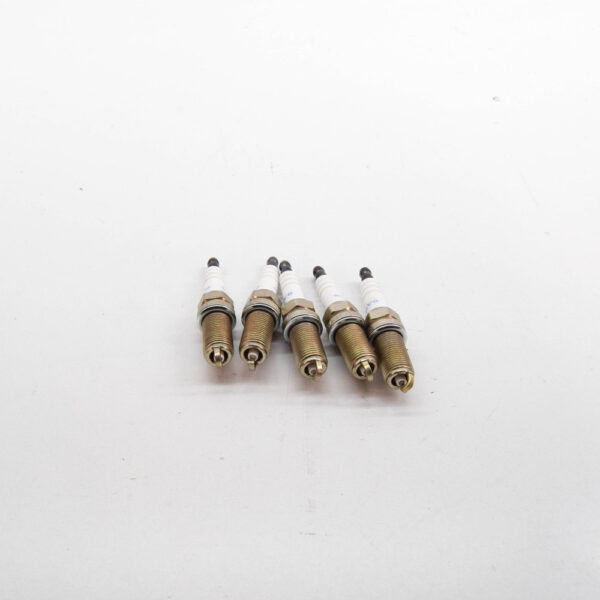 VOLVO V60 MK1 Spark Plug Kit 31459004 NEW - Image 3