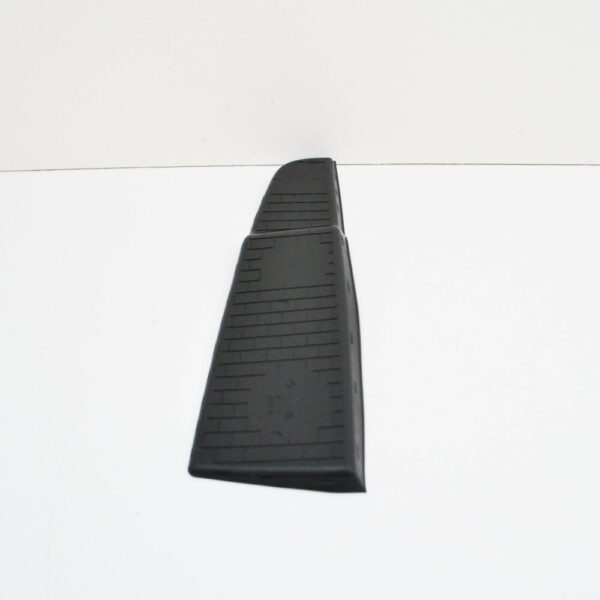 Volvo XC60 MK2 door trim front left bottom rear insert mat 31467669 NEW - Image 5