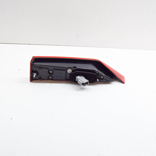 VOLVO V60 MK2 Rear Inner Left Side Taillight 31468186 NEW - Image 6