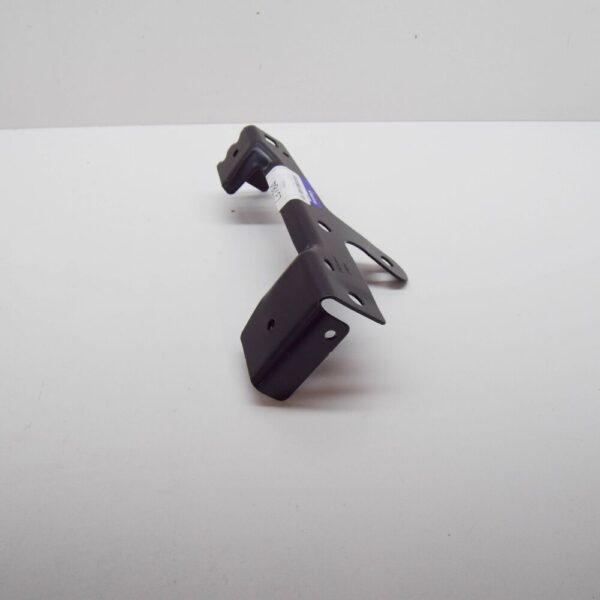 Volvo XC40 Front Section Right Bracket 31651425 NEW GENUINE - Image 3