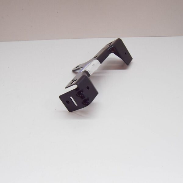 Volvo XC40 Front Section Right Bracket 31651425 NEW GENUINE - Image 5