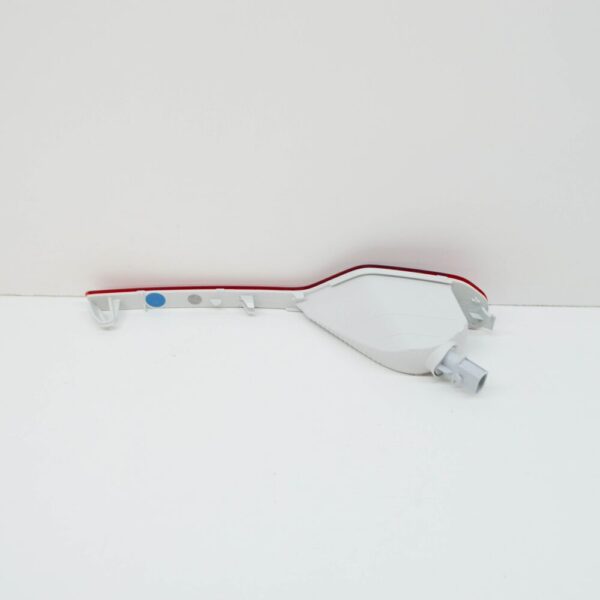 Volvo XC40 Rear Right Bumper Reflector Plate 31656866 NEW GENUINE - Image 3