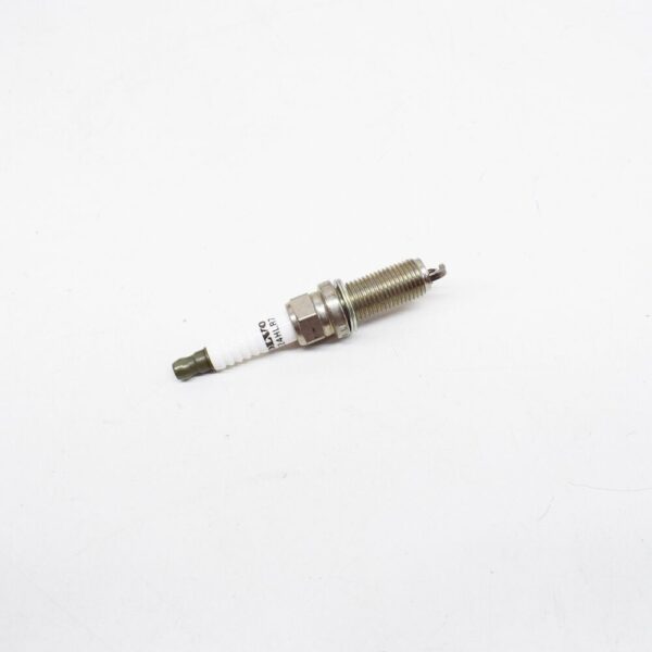 Volvo S60 MK2 spark plug set 31673604 NEW ORIGINAL - Image 6