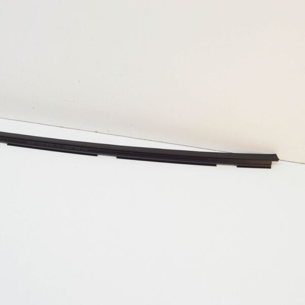 Volvo XC60 MK2 Front Left Door Shell Seal 31693182 NEW GENUINE