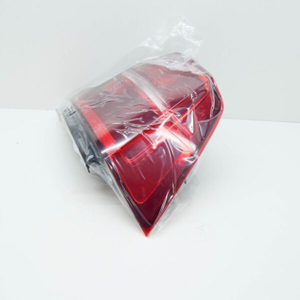 Volvo S90 MK2 Rear Right Taillight 31698713 NEW GENUINE - Image 3