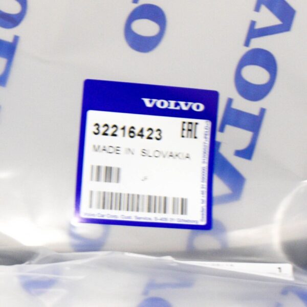 Volvo XC60 MK2 Front Left Fender 32216423 NEW REAL