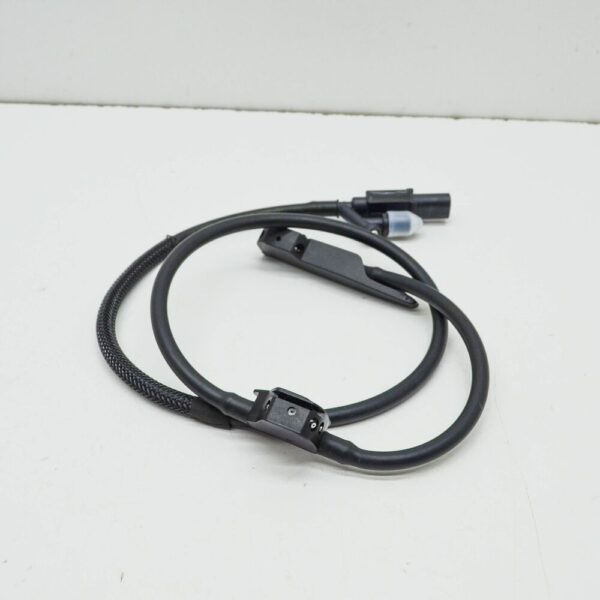 VOLVO S90 MK2 FRONT LEFT WINDSCREEN NOZZLE 32219086 NEW GENUINE - Image 3