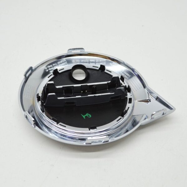 Volvo XC90 MK2 Front Bumper Radiator Grille Emblem Badge 32228163 NEW - Image 6