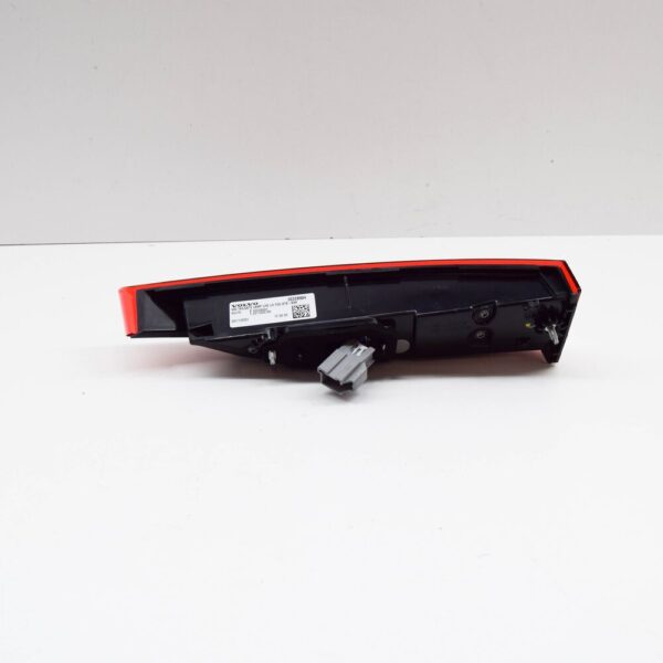 Volvo V60 MK2 Rear Inner Left Side Taillight 32228904 NEW GENUINE - Image 5