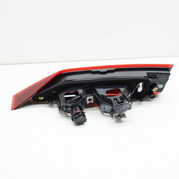 Volvo V90 MK2 Rear Right Trunk Tailgate Taillight 32293884 NEW GENUINE - Image 3