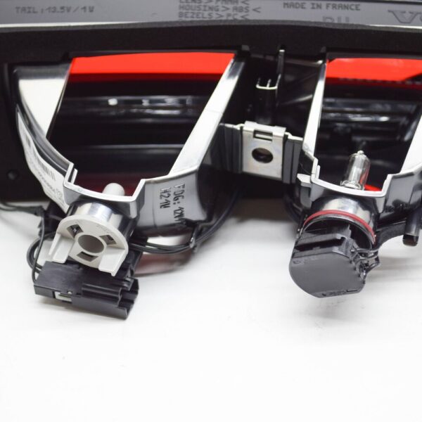 Volvo V90 MK2 Rear Right Trunk Tailgate Taillight 32293884 NEW GENUINE - Image 6