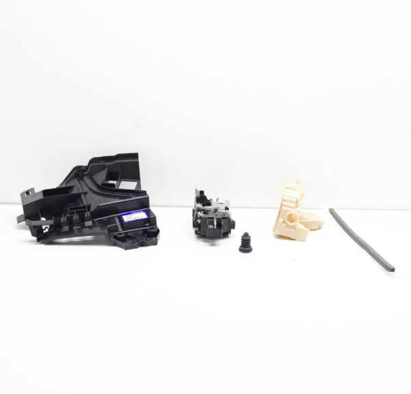 Volvo XC90 MK2 Rear Left Door Lock Kit 32310870 NEW GENUINE - Image 3