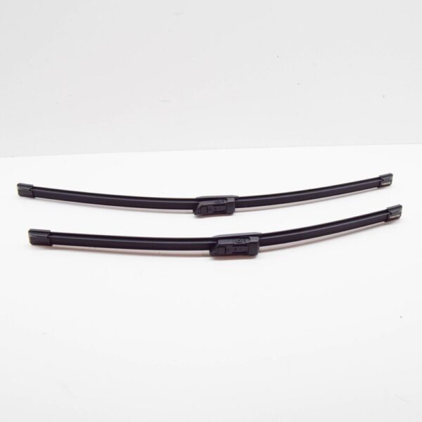 VOLVO XC40 Front Wiper Blade Kit RHD 32341613 NEW GENUINE - Image 3