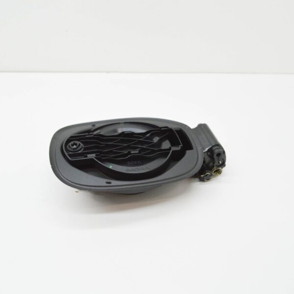 Volvo XC60 MK2 charging connection cover front of fender 32357578