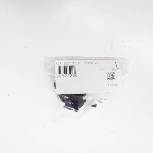 VOLVO S60 MK2 LINER CLIP 39822250 NEW GENUINE - Image 6