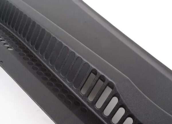 OEM VOLKSWAGEN JETTA A6 RIGHT WATER DEFLECTOR LHD 5C7819404A9B9 GENUINE - Image 3