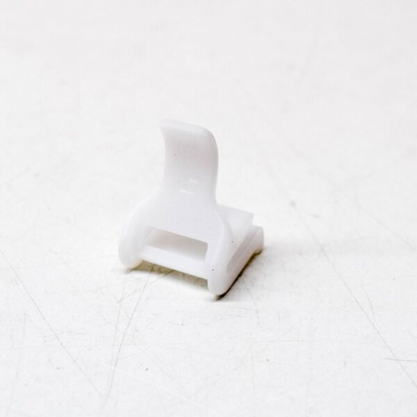 VOLVO XC90 MK1 Windshield Cowl Panel Clip 8648206 NEW GENUINE