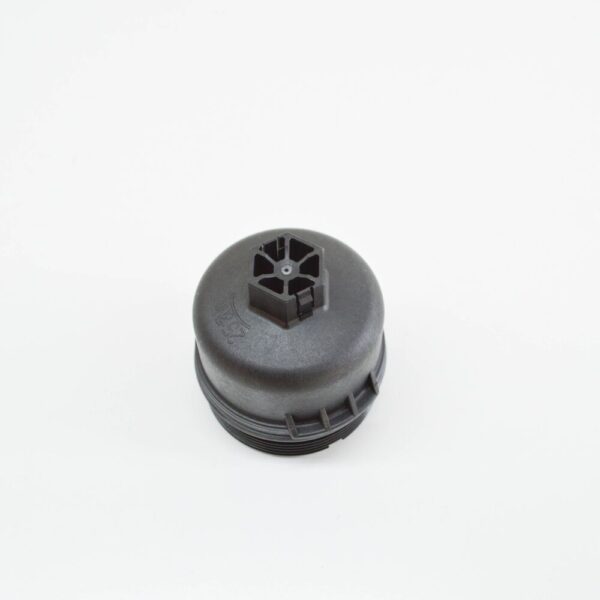 Volvo C30 Engine Oil Filter Housing Cover 8653788 NEW - Image 3