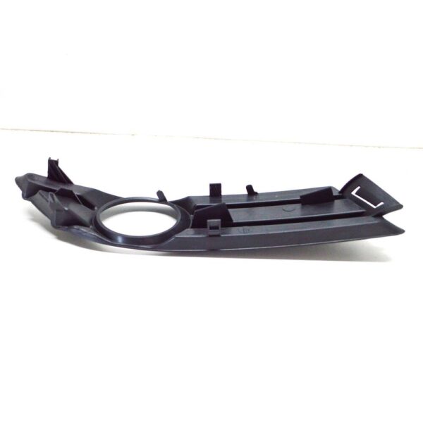 VOLVO V70 MK2 Front Bumper Left Fog Light Grille 8662667 NEW - Image 6