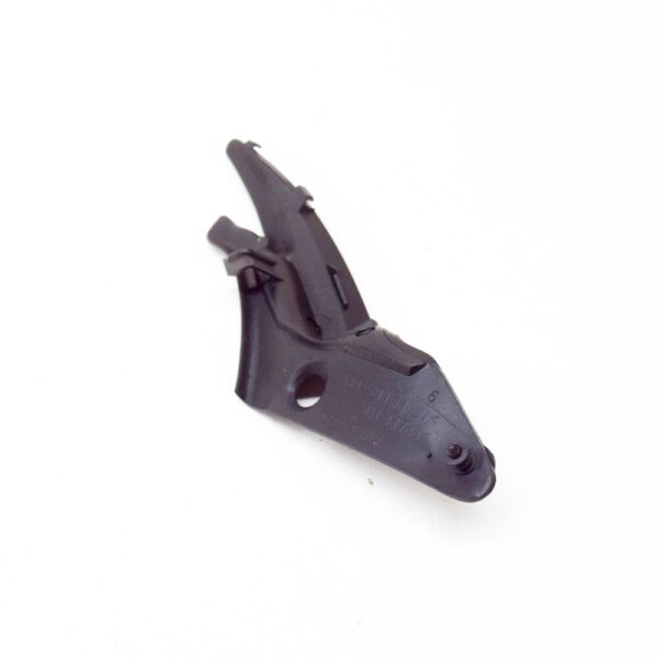 VOLVO V70 MK2 Right Windshield Cowl End Piece 8663896 NEW GENUINE