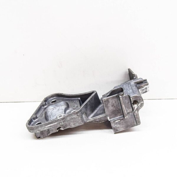 Volvo C30 Engine Front Right Mount Bracket 8670393 NEW GENUINE - Image 6