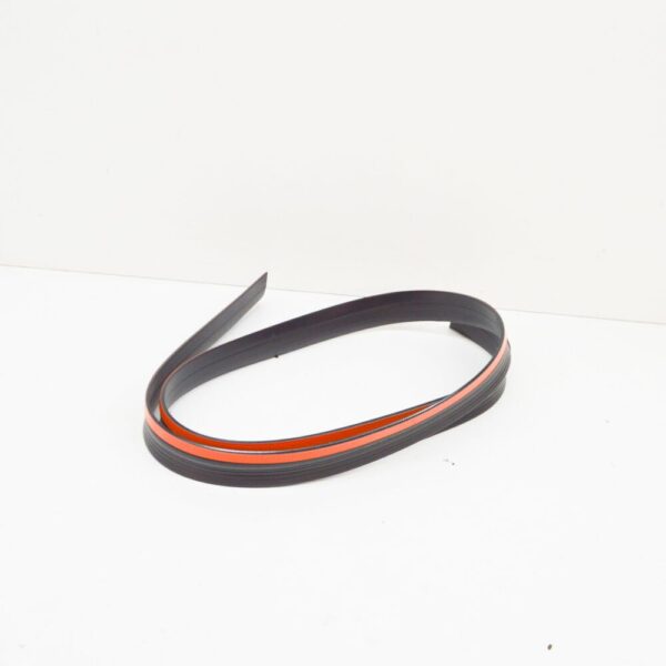 VOLVO V70 MK2 REAR BUMPER SEAL STRIP 9203080 NEW - Image 3