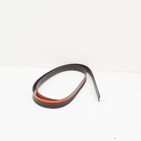 VOLVO V70 MK2 REAR BUMPER SEAL STRIP 9203080 NEW - Image 5