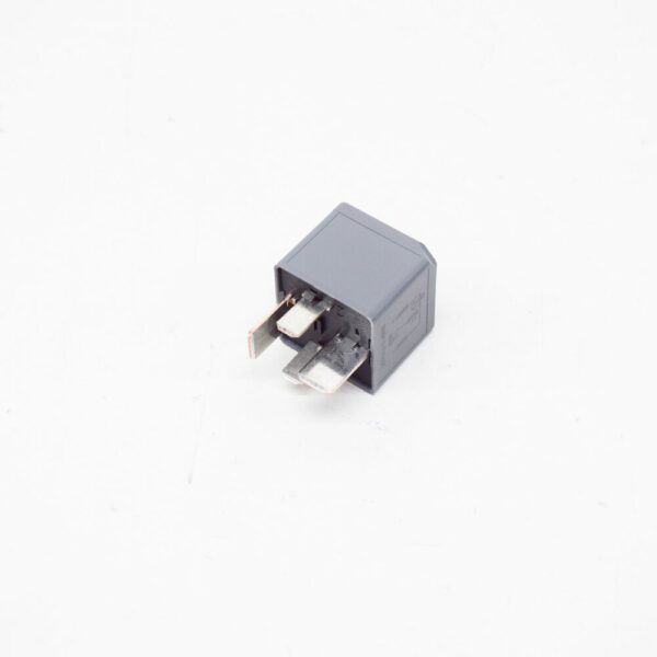 Volvo S60 MK1 Accessory Power Relay 30765045 NEW REAL - Image 3