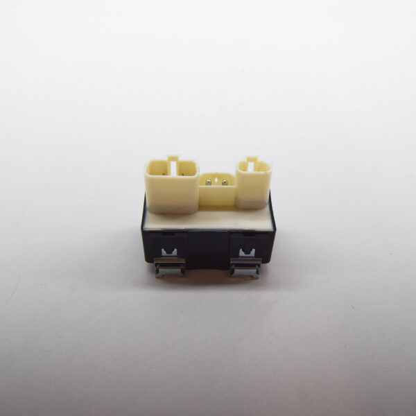 VOLVO V90 MK1 A-C Cooling Fan Relay 9442933 NEW GENUINE - Image 3
