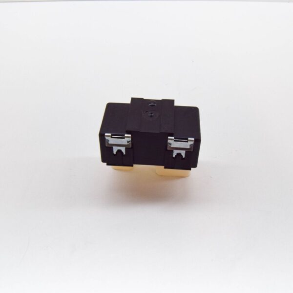 VOLVO V90 MK1 A-C Cooling Fan Relay 9442933 NEW GENUINE - Image 5