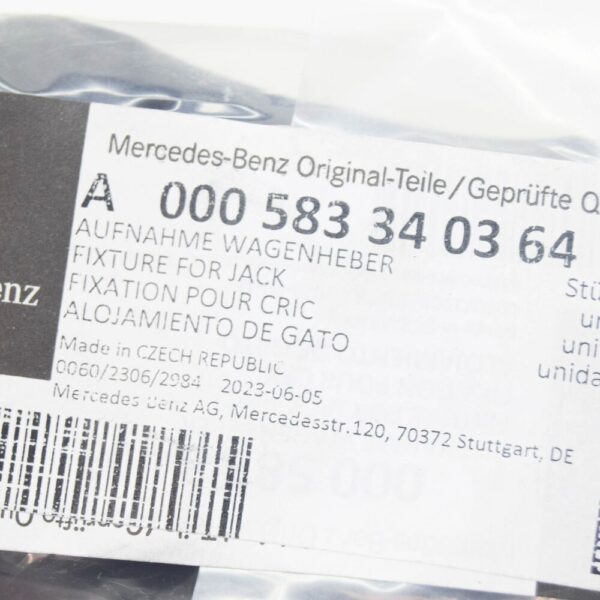 MERCEDES-BENZ CLA Coupe C118 Front Jack Holder A000583340364 NEW ORIGINAL