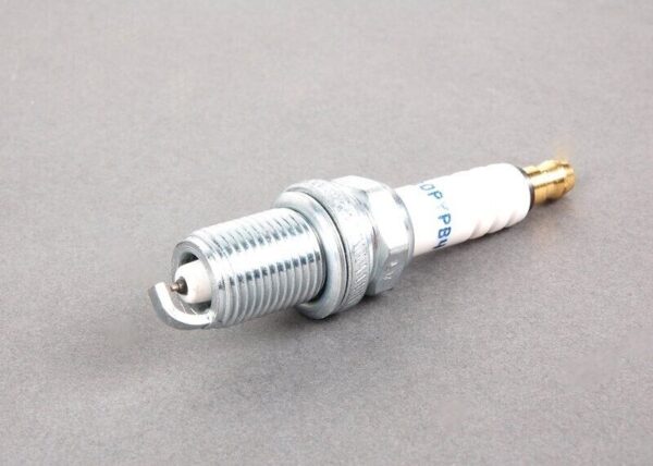Original Mercedes-Benz Platinum Ignition Candle A0031599403 - Image 4