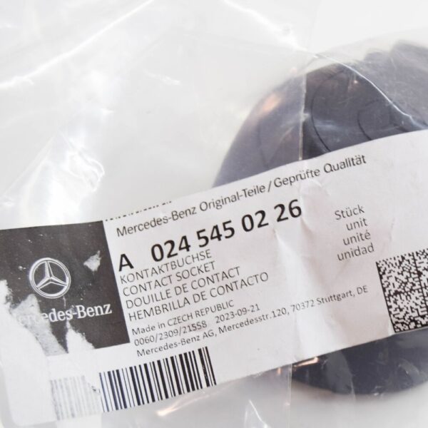 MERCEDES-BENZ C W204 TRAILER COUPLING CONTACT SOCKET A0245450226 NEW ORIGINAL