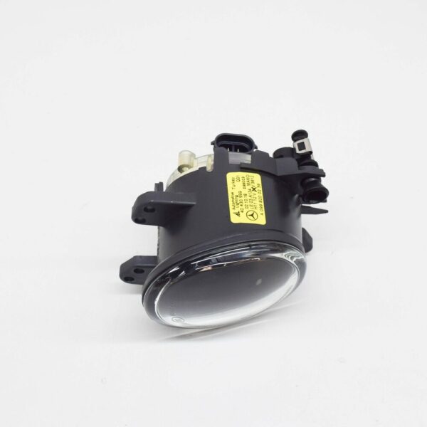 NEW MERCEDES-BENZ A W176 FRONT RIGHT FOG LIGHT A0998200256 - Image 4