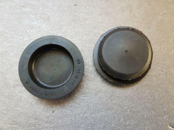 Mercedes W108 W109 W110 W111 35mm Disc Cap A1109870744 Original - Image 4