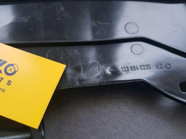 Mercedes-Benz W123 C123 S123 ORIGINAL Right Front Fender Divider Panel - Image 4