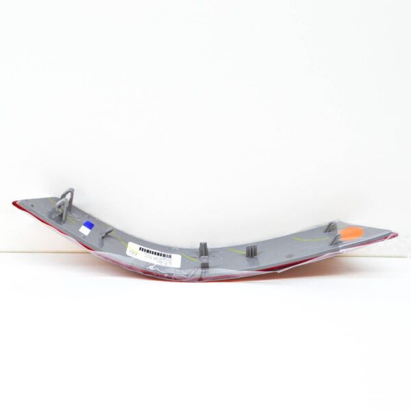 Mercedes-Benz ML-Class W164 Rear Bumper Left Reflector A1648200374 NEW - Image 4
