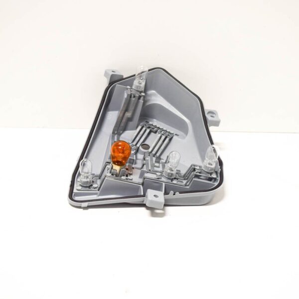 MERCEDES-BENZ A W176 Left Hand Rear Bulb Holder A1768200177 NEW ORIGINAL - Image 4