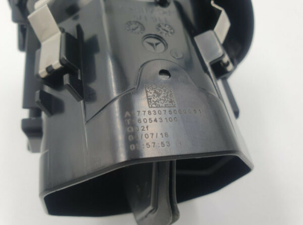 NEW MERCEDES-BENZ A W177 DASHBOARD RIGHT AIR VENT LHD A17783075009051 ORIGINAL - Image 4