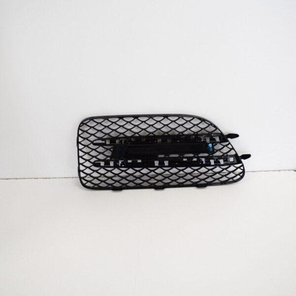 NEW MERCEDES BENZ AMG GT C190 RIGHT FENDER GRILLE A1908810485 ORIGINAL - Image 4
