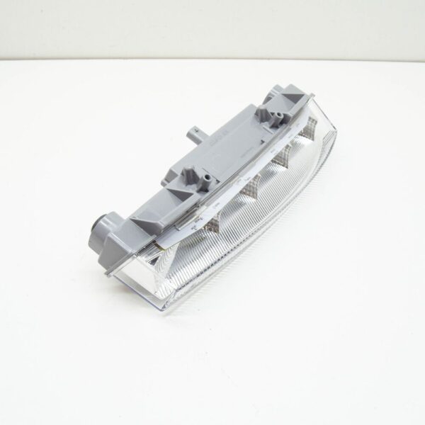 NEW MERCEDES BENZ C W204 FRONT LEFT DAYTIME RUNNING LIGHT A2049064802 ORIGINAL - Image 4