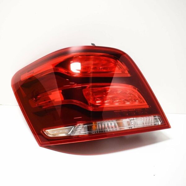 Mercedes-Benz GLK-CLASS X204 ORIGINAL A204906580364 Left Rear Light - Image 4