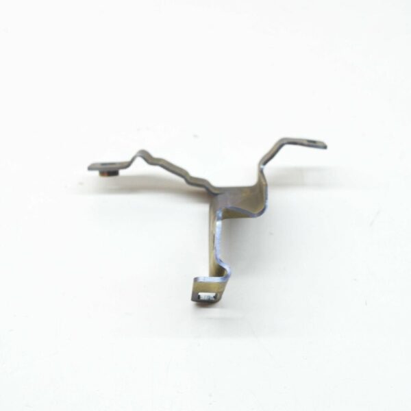 NEW MERCEDES-BENZ C W205 AUXILIARY PUMP UPPER BRACKET RIGHT A2056223000 ORIGINAL - Image 4