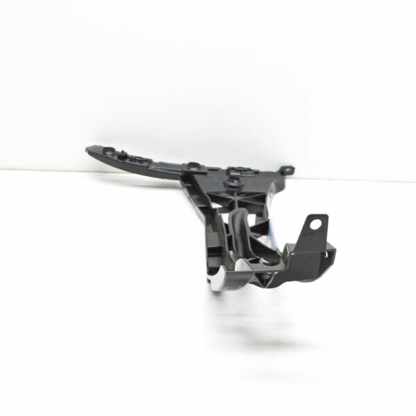 NEW MERCEDES-BENZ C W205 REAR LEFT BUMPER BRACKET A2058800530 - Image 4